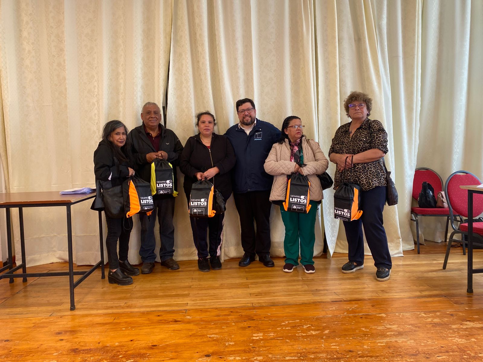 16 juntas de vecinos de Punta Arenas recibieron kits de emergencia energética “Siempre Listos”  