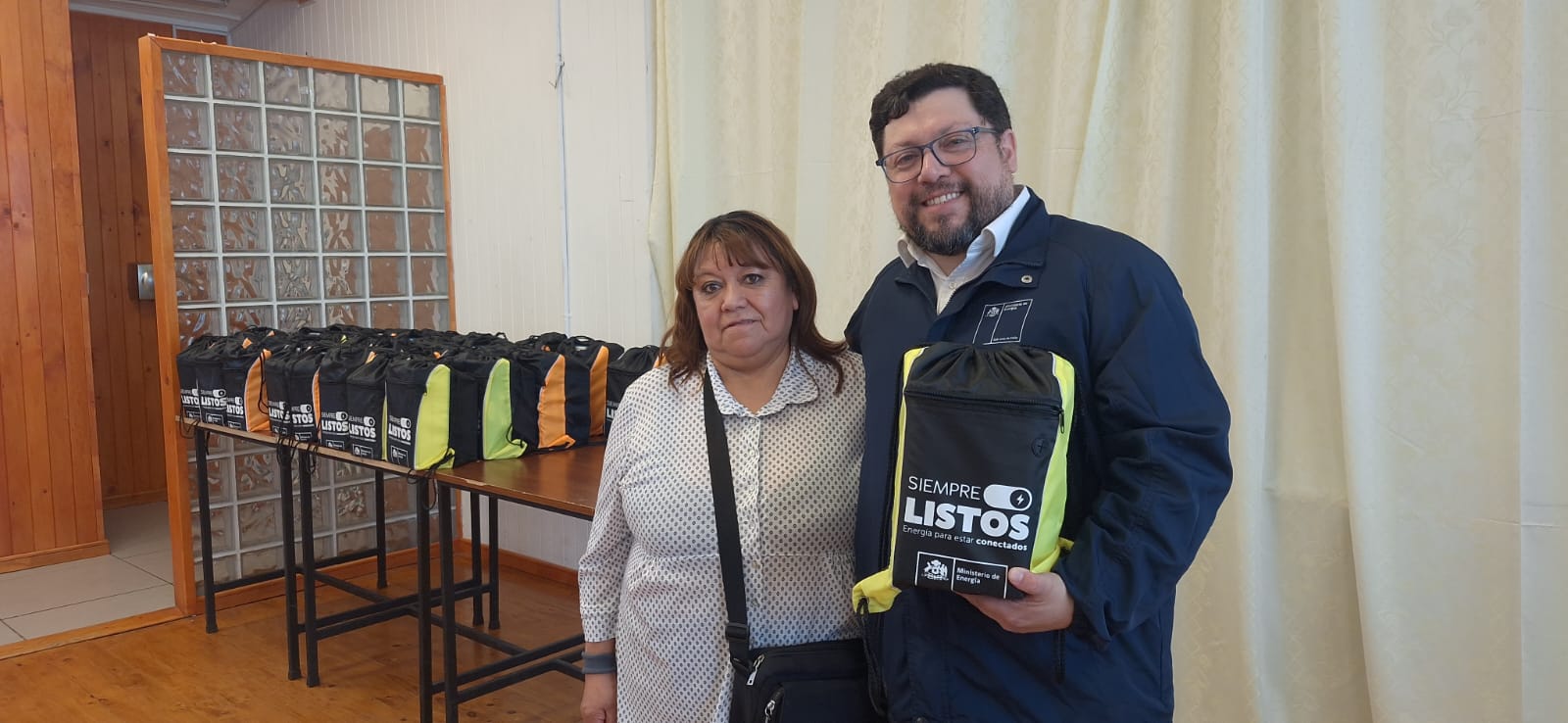 16 juntas de vecinos de Punta Arenas recibieron kits de emergencia energética “Siempre Listos”  