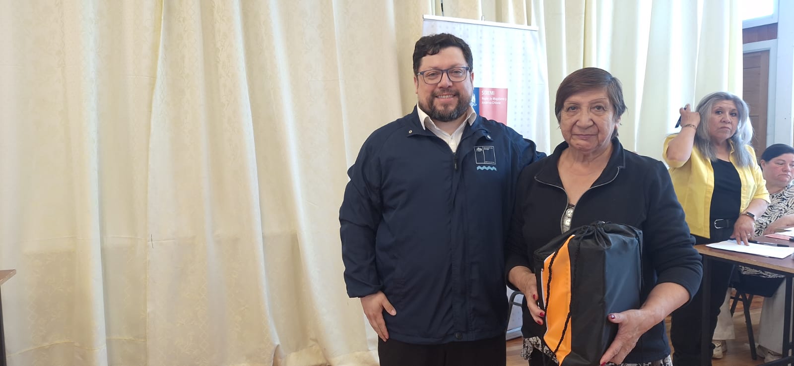 16 juntas de vecinos de Punta Arenas recibieron kits de emergencia energética “Siempre Listos”  