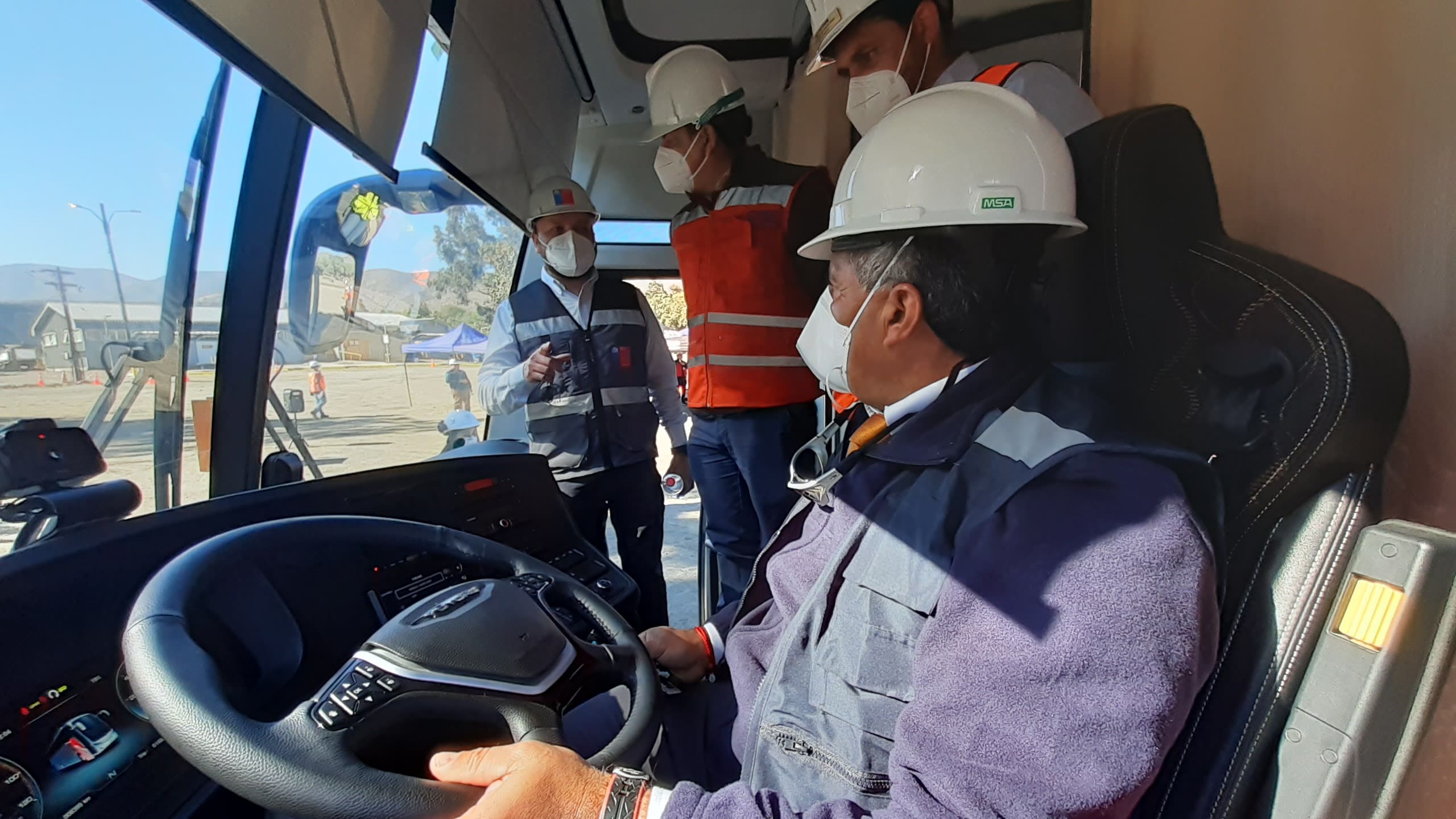 Seremi de Energía participa en lanzamiento de buses eléctricos en faenas de CMP 