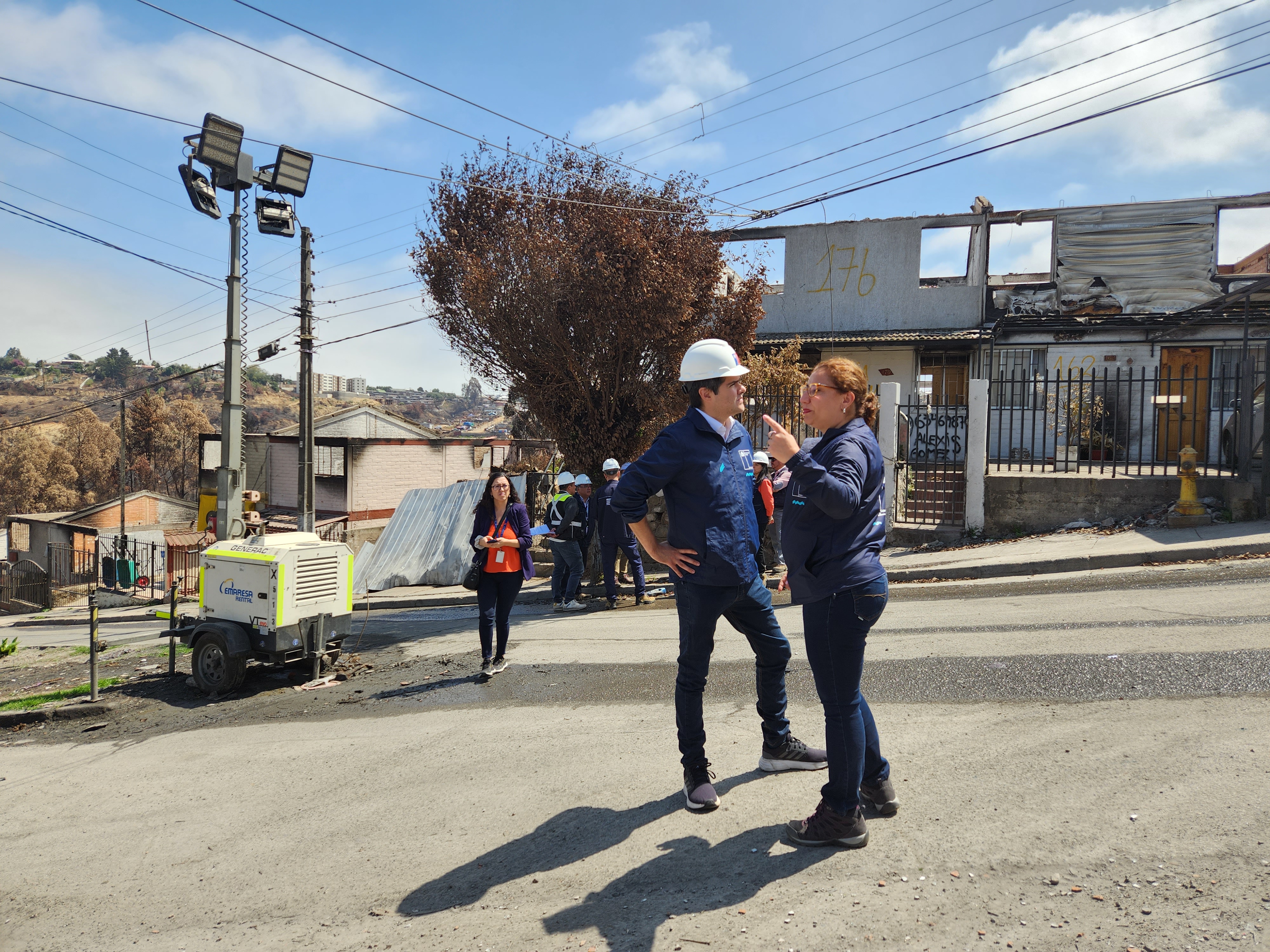 Comienza la reposición del alumbrado público en la zona afectada por los incendios Comienza la reposición del alumbrado público en la zona afectada por los incendios