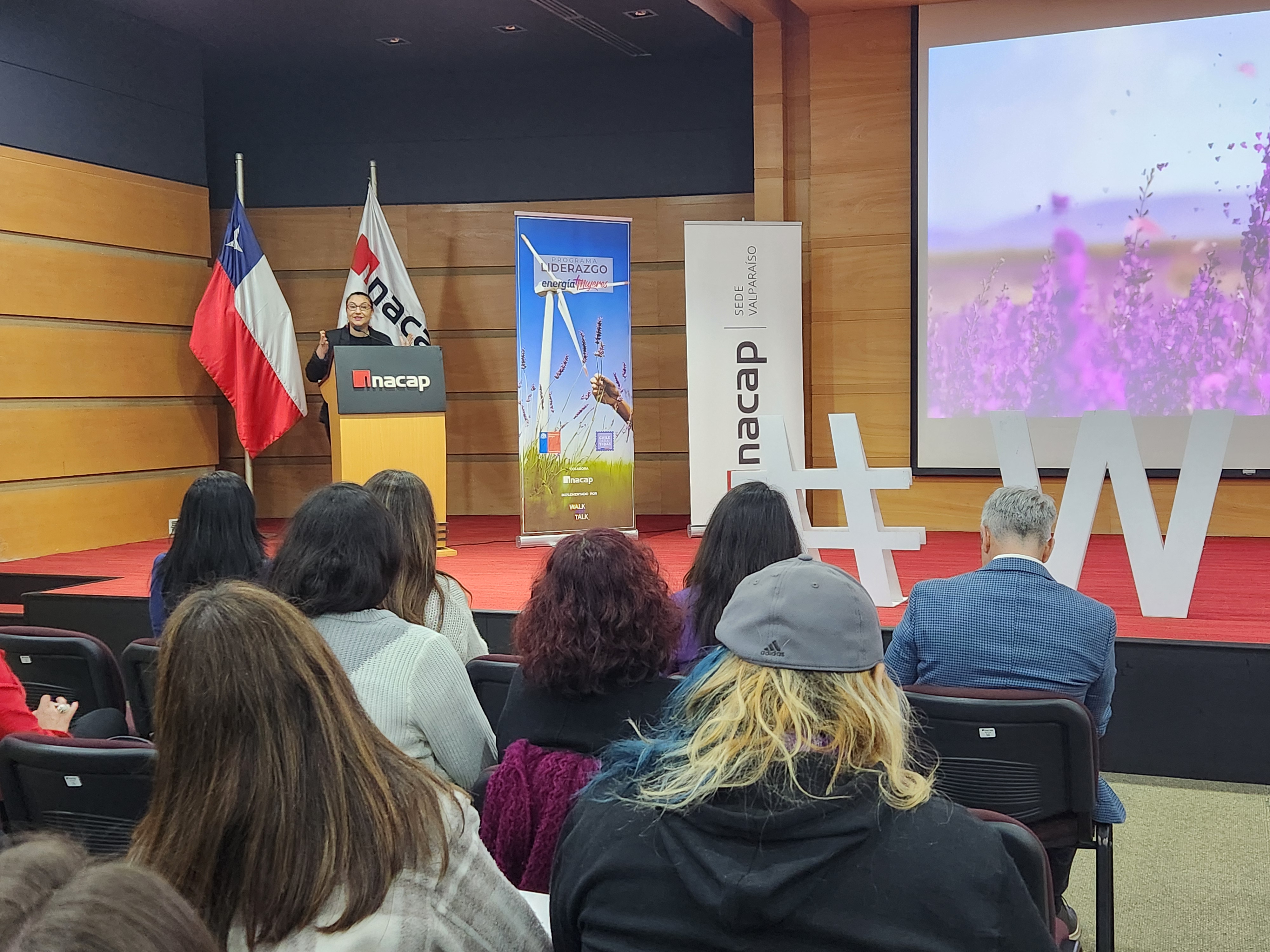 Mujeres de la Región de Valparaíso se preparan para ser Líderes en sector Energético