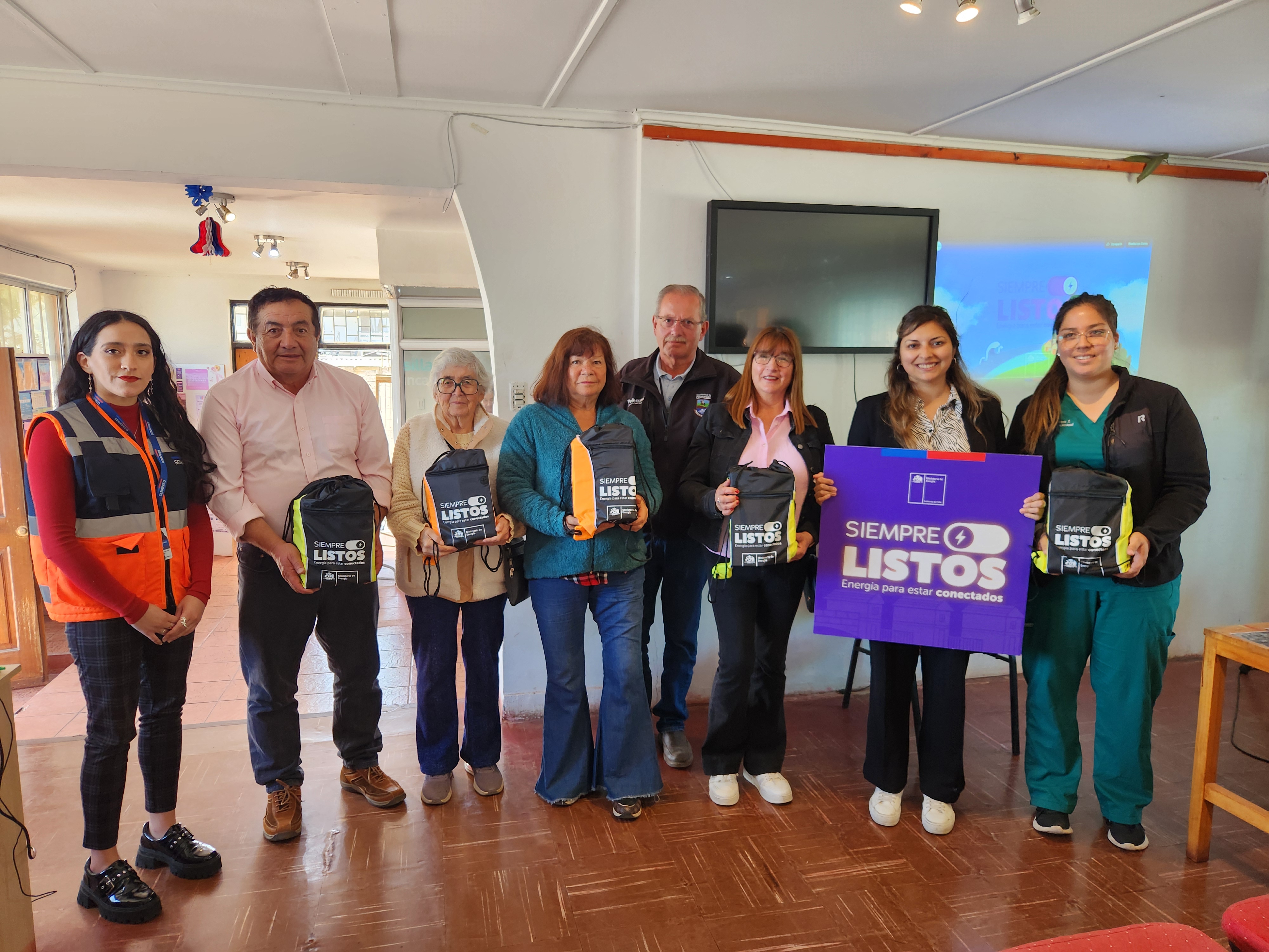 Región de Valparaíso avanza en resiliencia: 600 familias recibirán kits solares