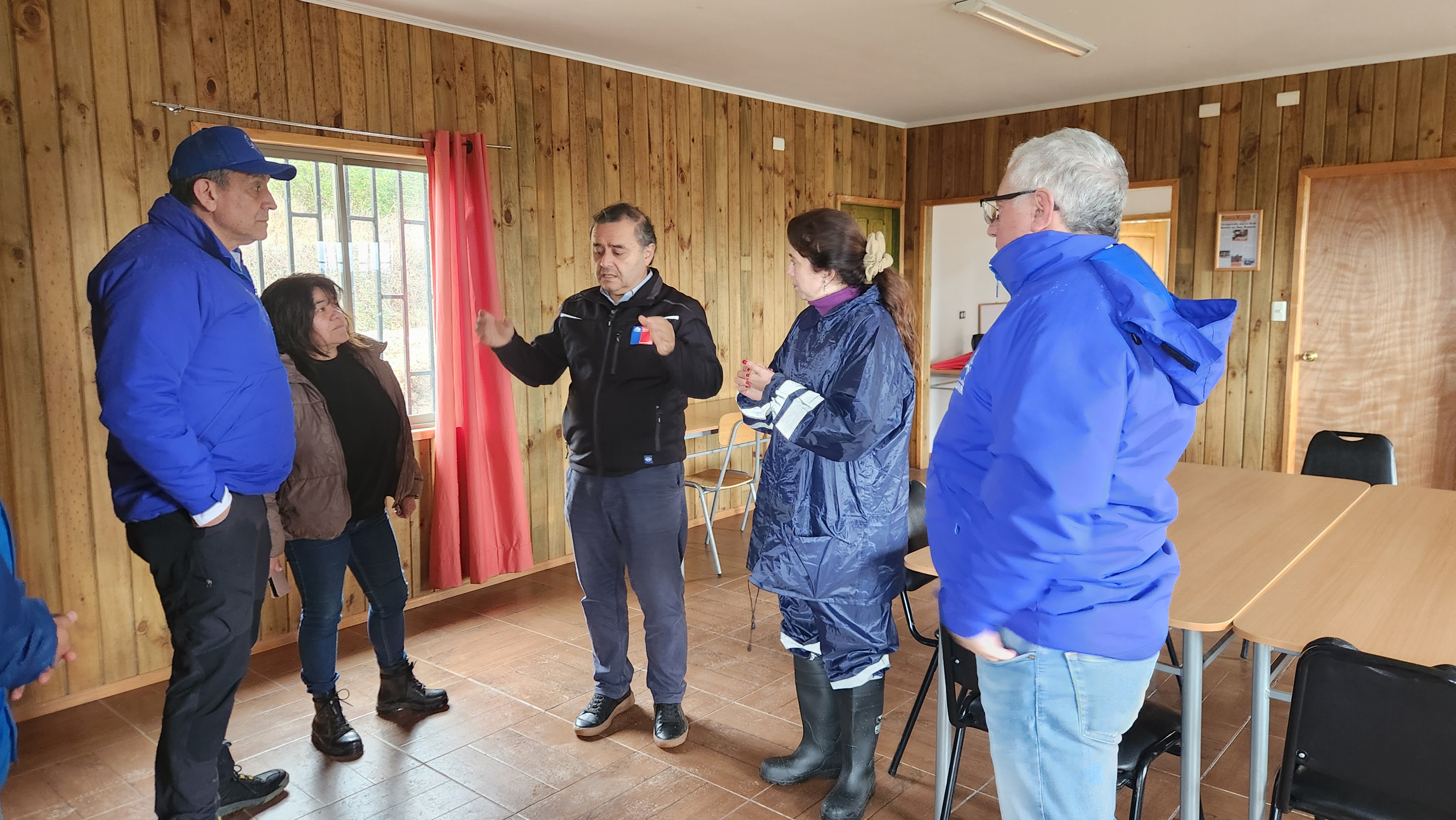 Seremi de Energía mantiene despliegue permanente en terreno para coordinar reposición del suministro eléctrico en la Región de Valparaíso Seremi de Energía mantiene despliegue permanente en terreno para coordinar reposición del suministro eléctrico en la Región de Valparaíso