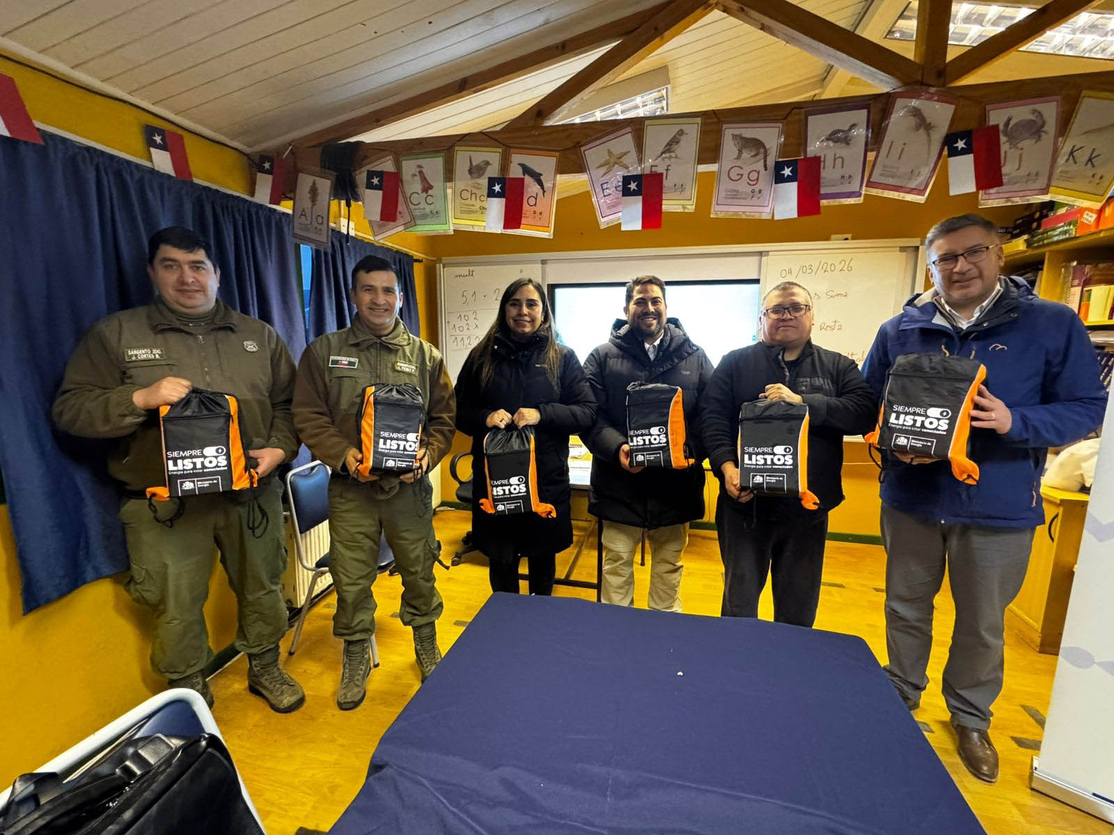 Nutrida agenda en terreno desplegó el Seremi de Energía en la provincia Antártica Chilena Nutrida agenda en terreno desplegó el Seremi de Energía en la provincia Antártica Chilena
