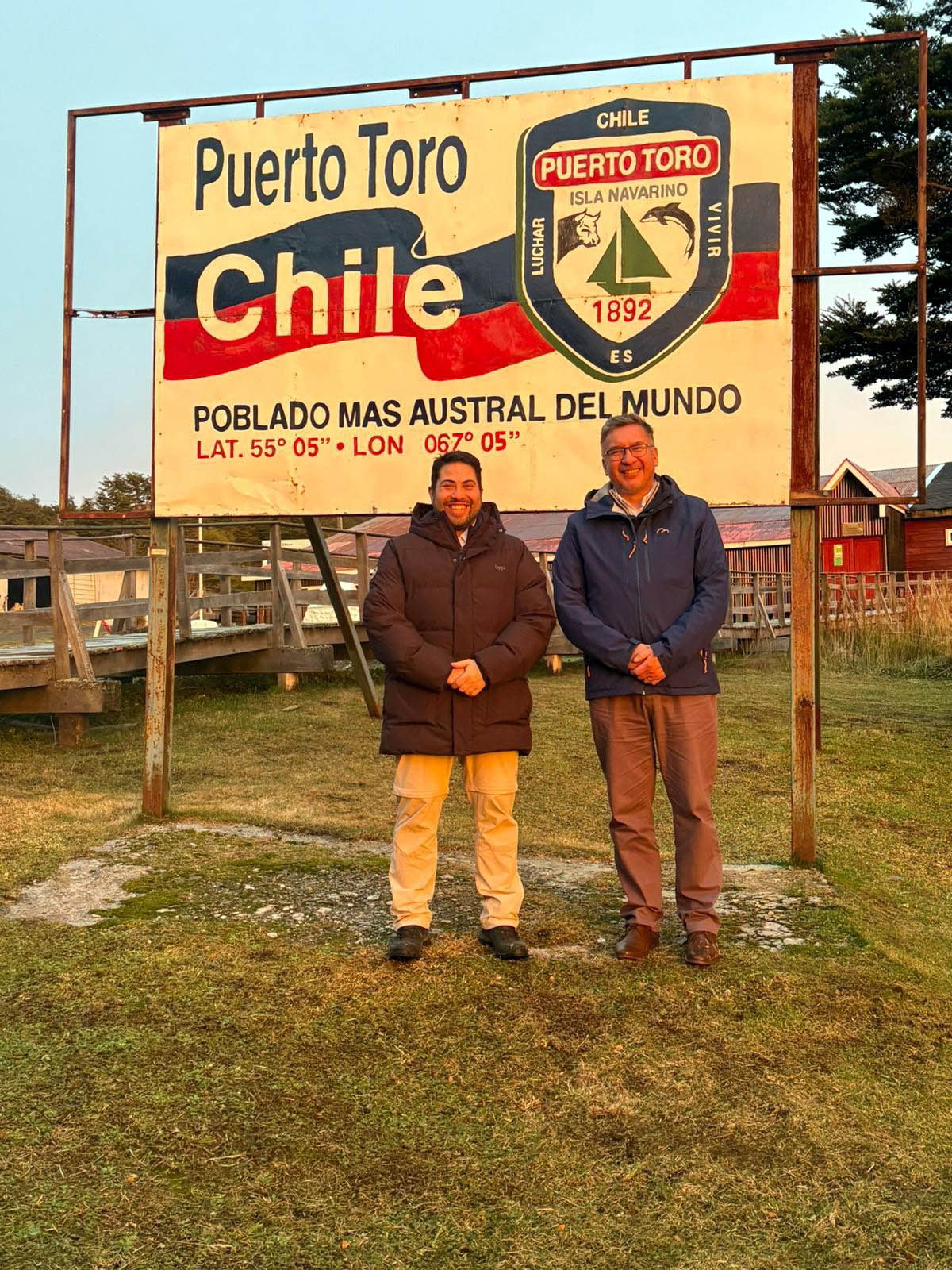 Nutrida agenda en terreno desplegó el Seremi de Energía en la provincia Antártica Chilena Nutrida agenda en terreno desplegó el Seremi de Energía en la provincia Antártica Chilena
