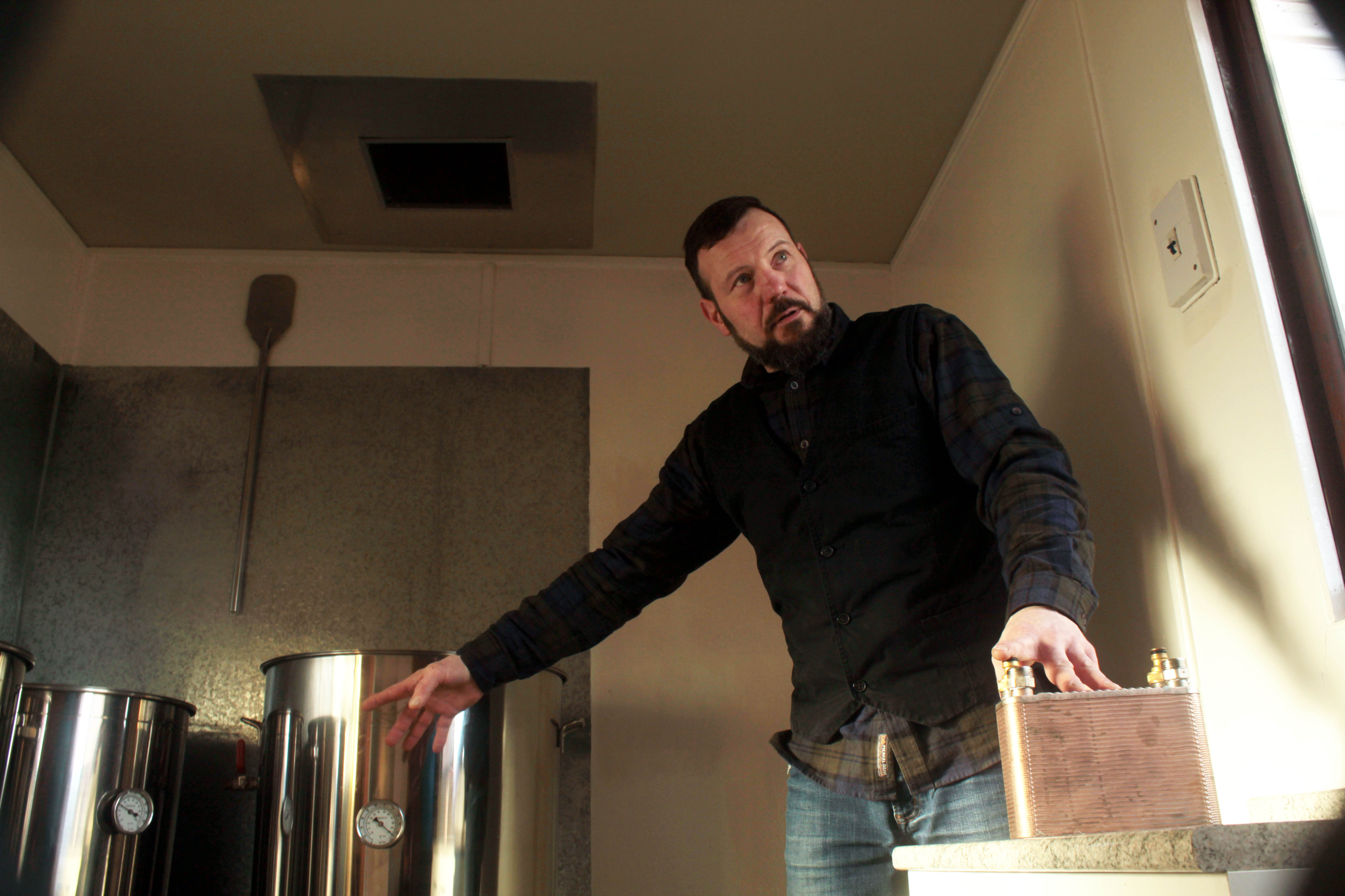 Seremi de Energía de Magallanes destaca emprendimiento cervecero que funciona ciento por ciento con biomasa