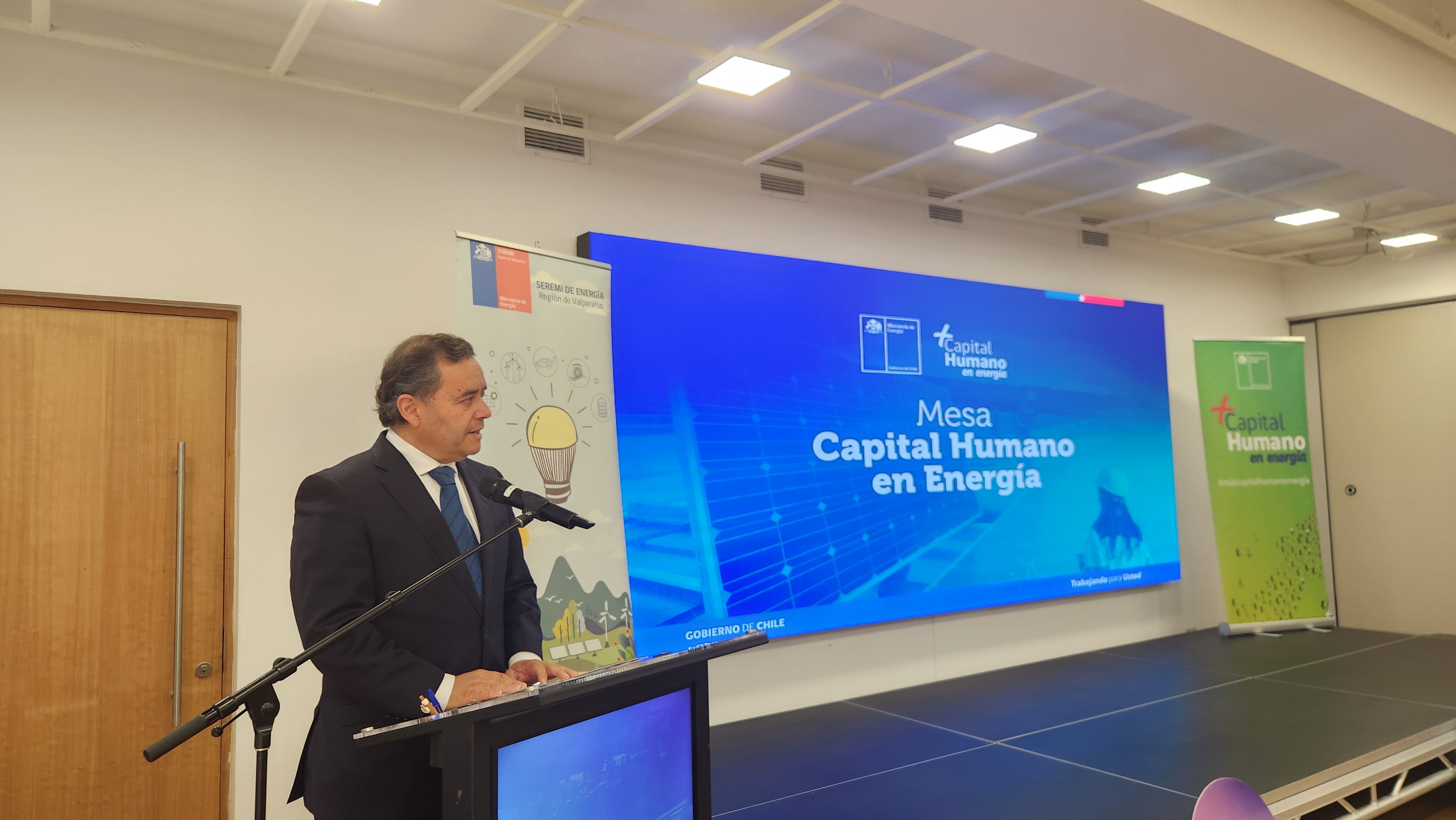 Mesa regional aborda desafíos de empleabilidad y género en el sector energético Mesa regional aborda desafíos de empleabilidad y género en el sector energético