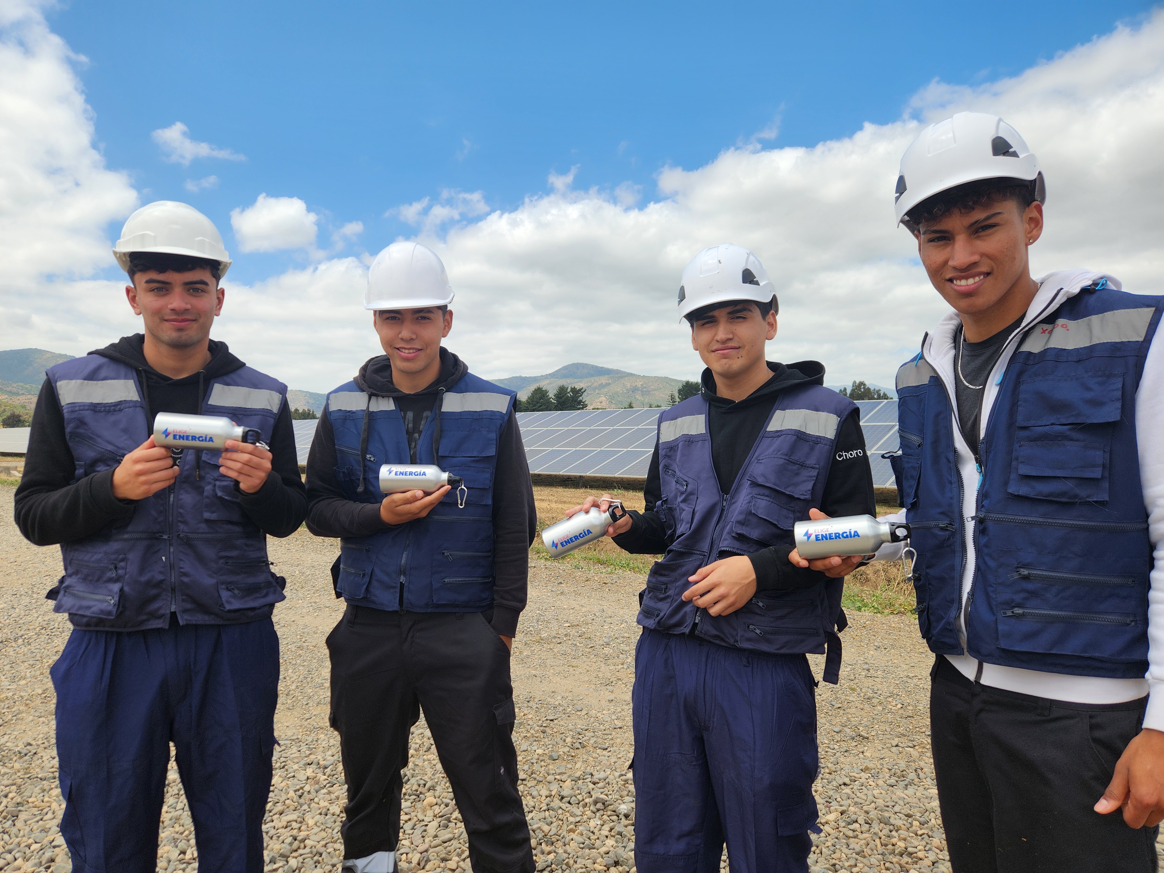 Estudiantes de Zapallar visitan planta solar en La Ligua en iniciativa liderada por la Seremi de Energía de Valparaíso