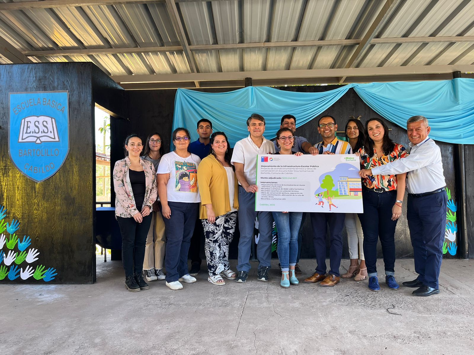 Autoridades dan el vamos al inicio de las obras en Escuela Ester Silva Somarriva de Bartolillo en la comuna de Cabildo