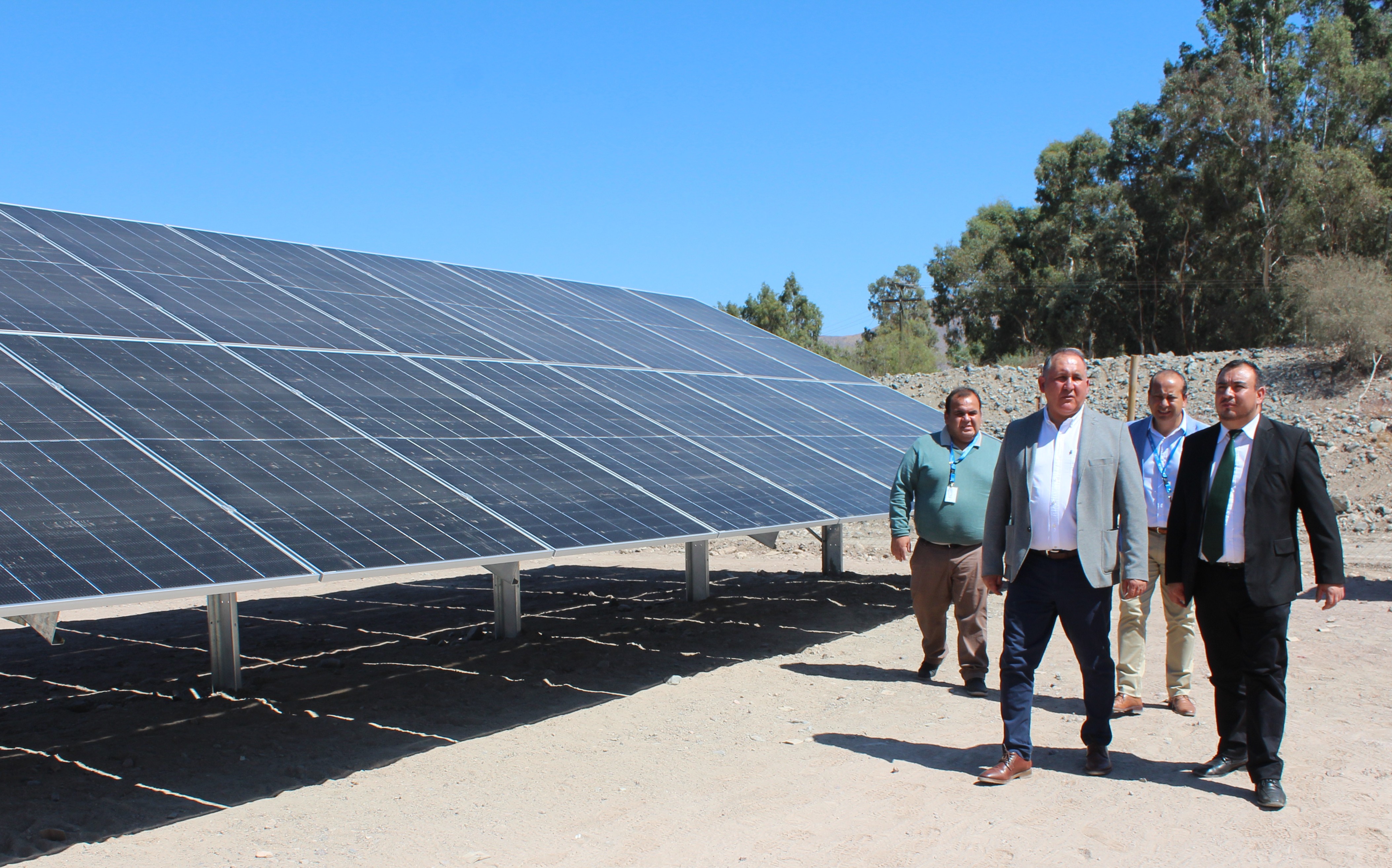 300 adultos mayores de Vicuña recibirán descuentos en cuentas de luz gracias a parque solar comunitario 300 adultos mayores de Vicuña recibirán descuentos en cuentas de luz gracias a parque solar comunitario