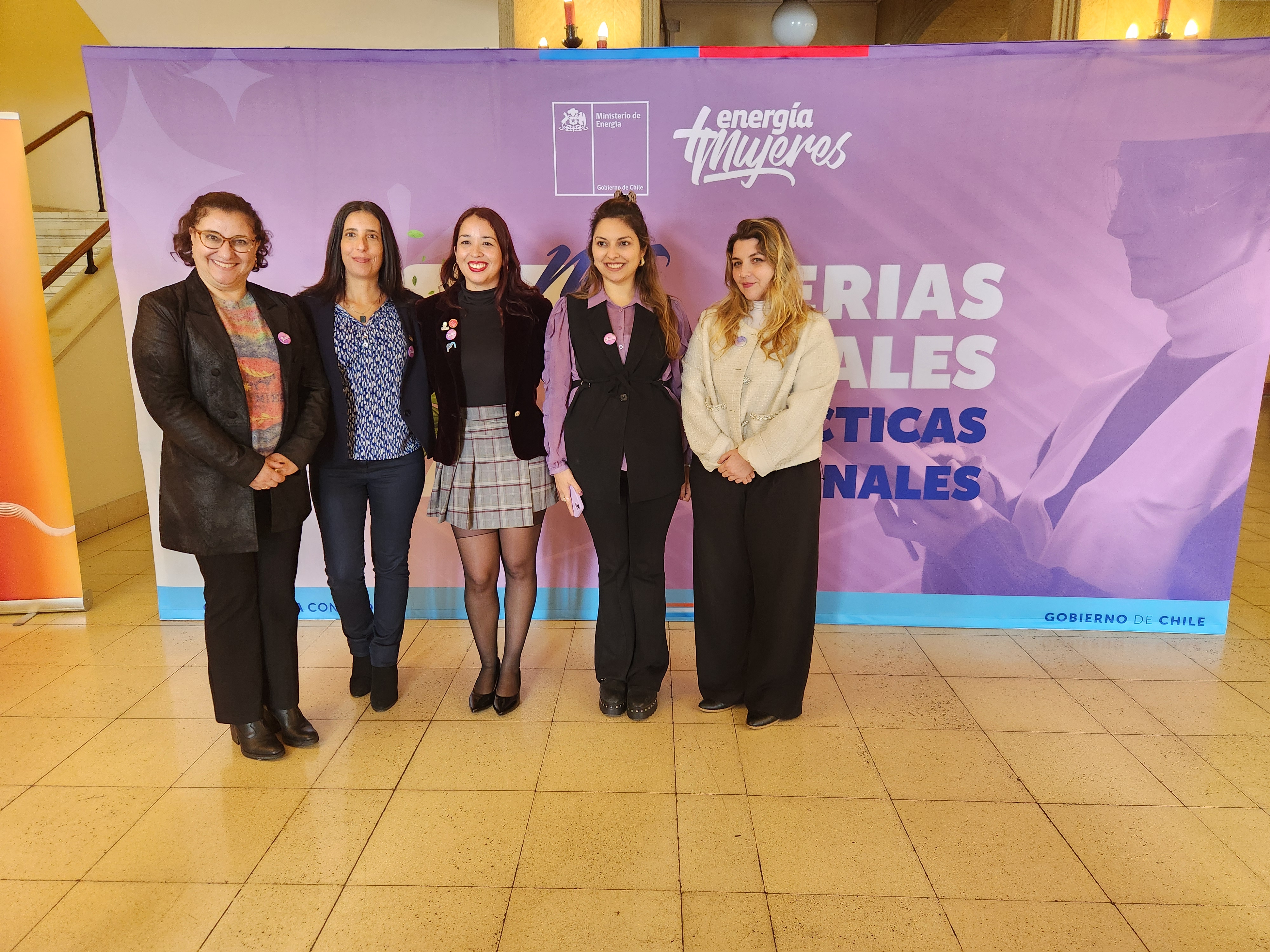 Con gran éxito se realiza la séptima versión de la Feria Laboral de Energía Más Mujeres