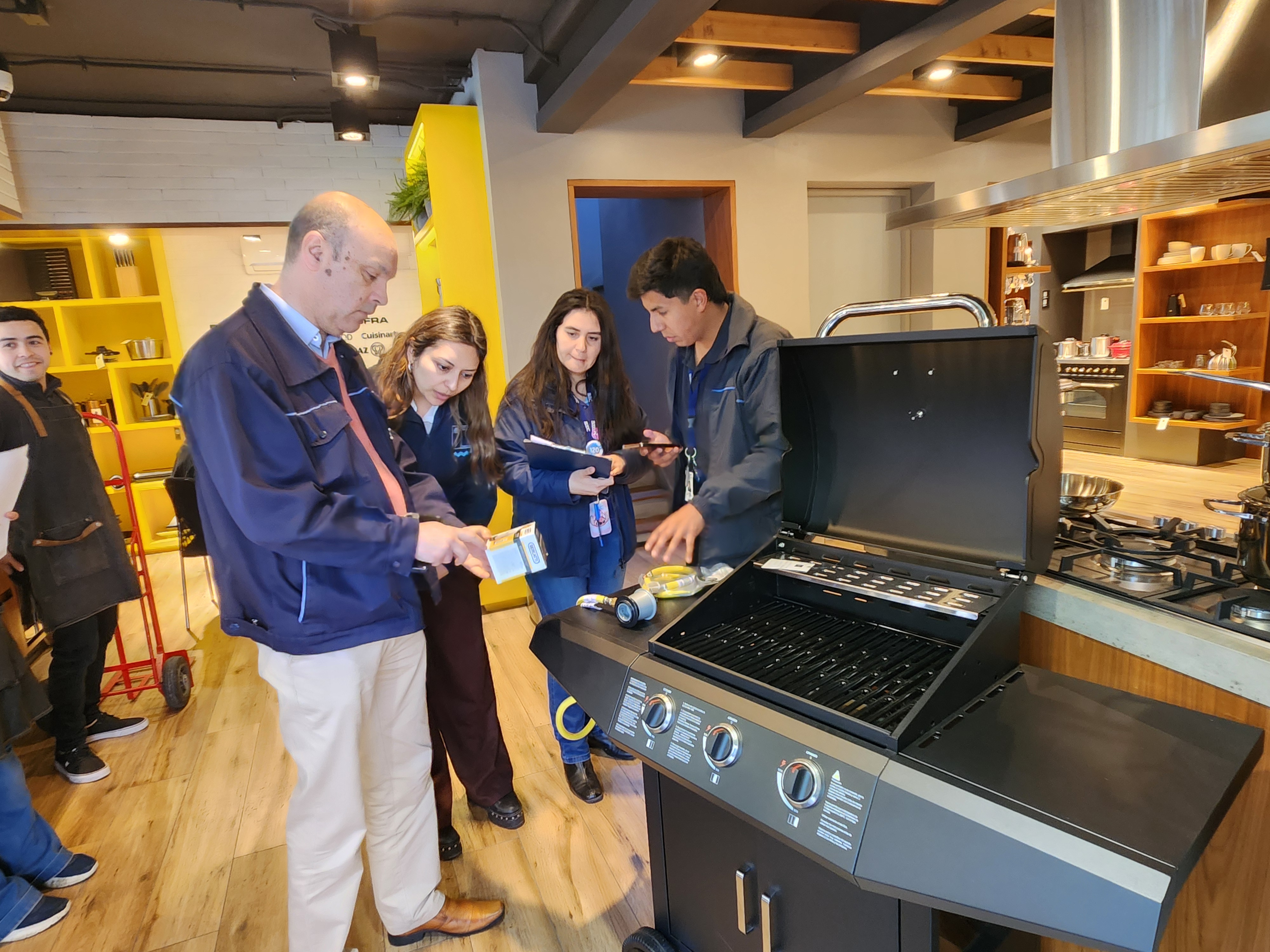 Fiscalizan venta de parrillas a gas y eléctricas ad-portas de llegada de Fiestas Patrias 2025