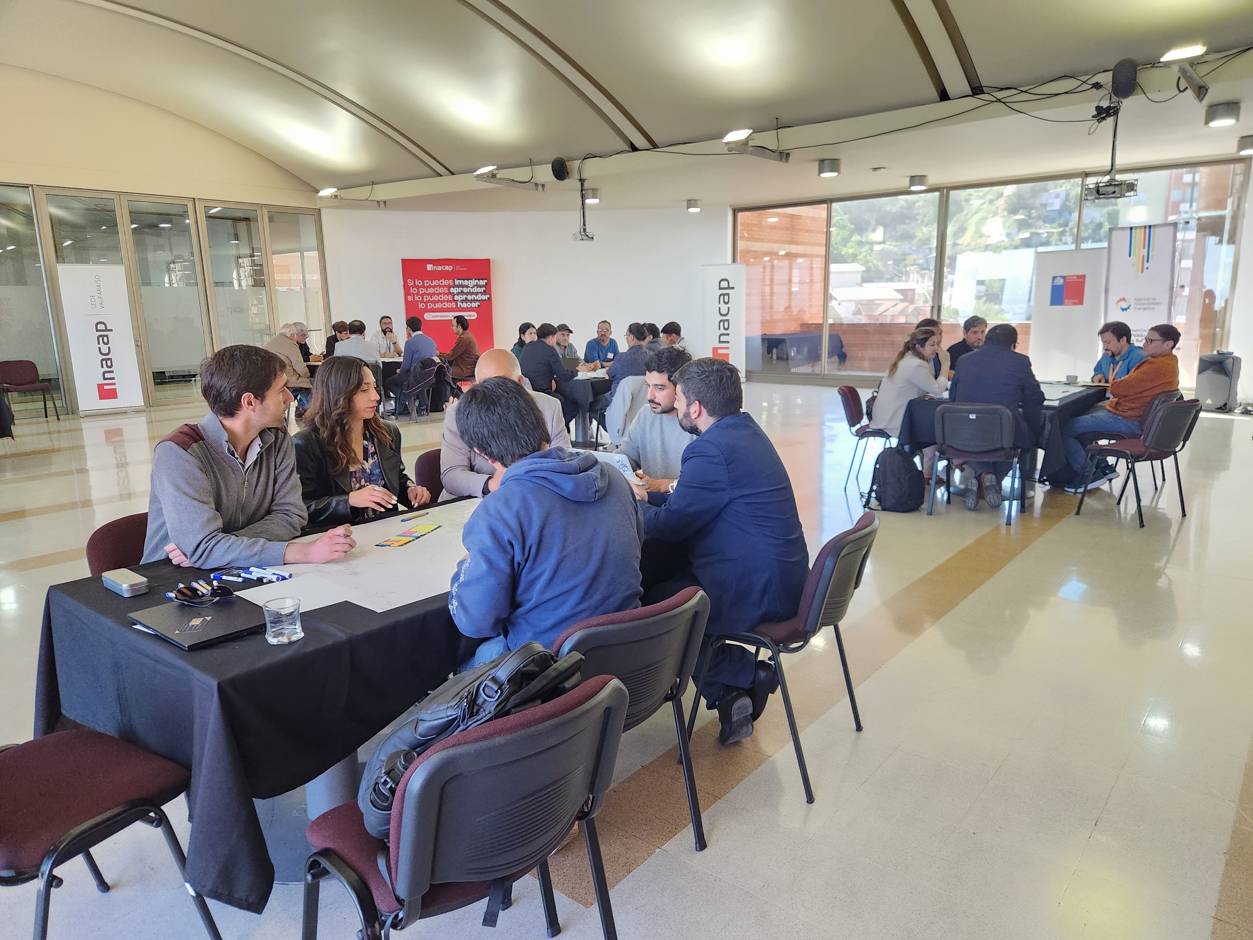 Mesa Regional identifica desafíos para Electromovilidad y la infraestructura de Carga