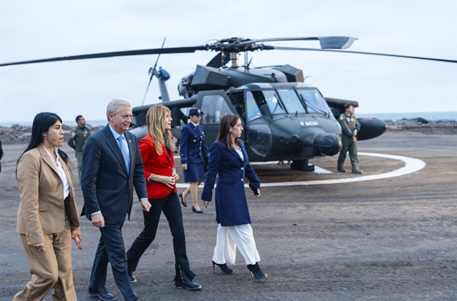 Ministra Rincón acompaña al Presidente Kast en jornada clave para la energía en Antofagasta Ministra Rincón acompaña al Presidente Kast en jornada clave para la energía en Antofagasta
