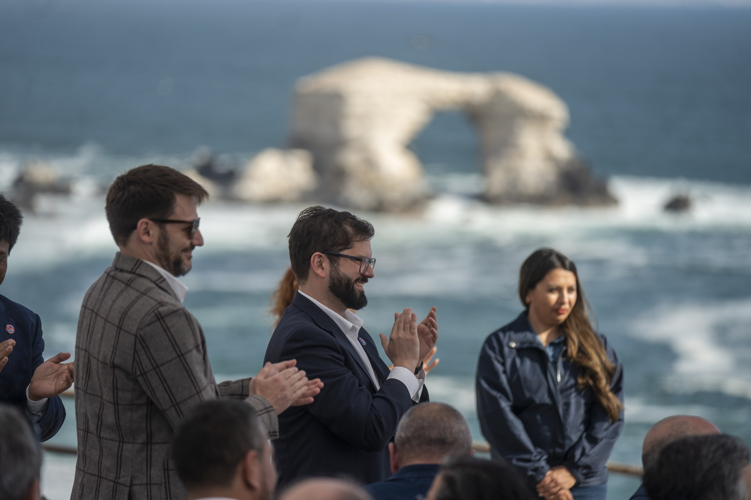 Presidente  Boric y ministro Pardow inauguran Planta Móvil de Hidrógeno Verde en Antofagasta  
