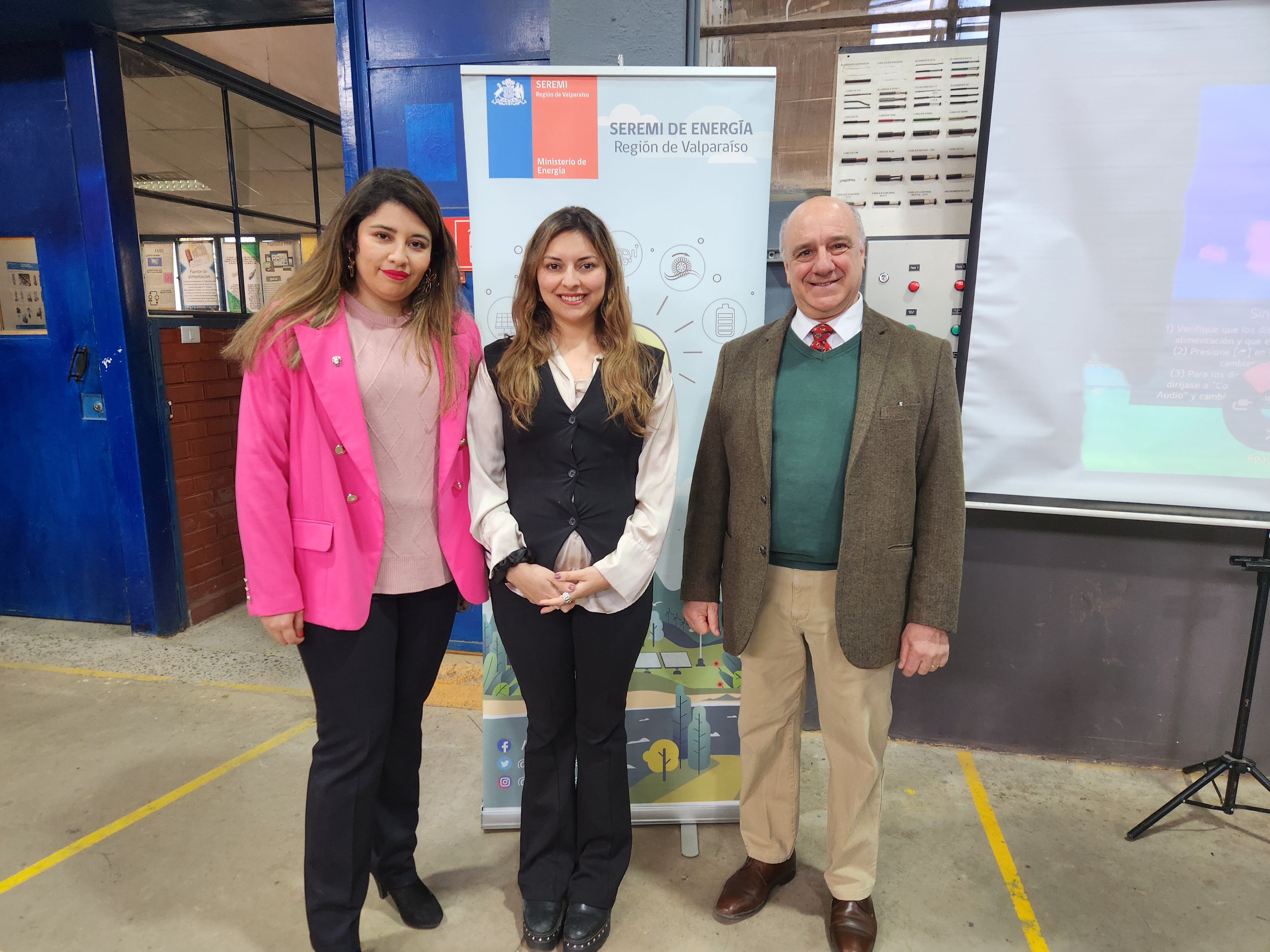 Inauguración de Centro de Tecnologías Móviles Híbridas en San Felipe