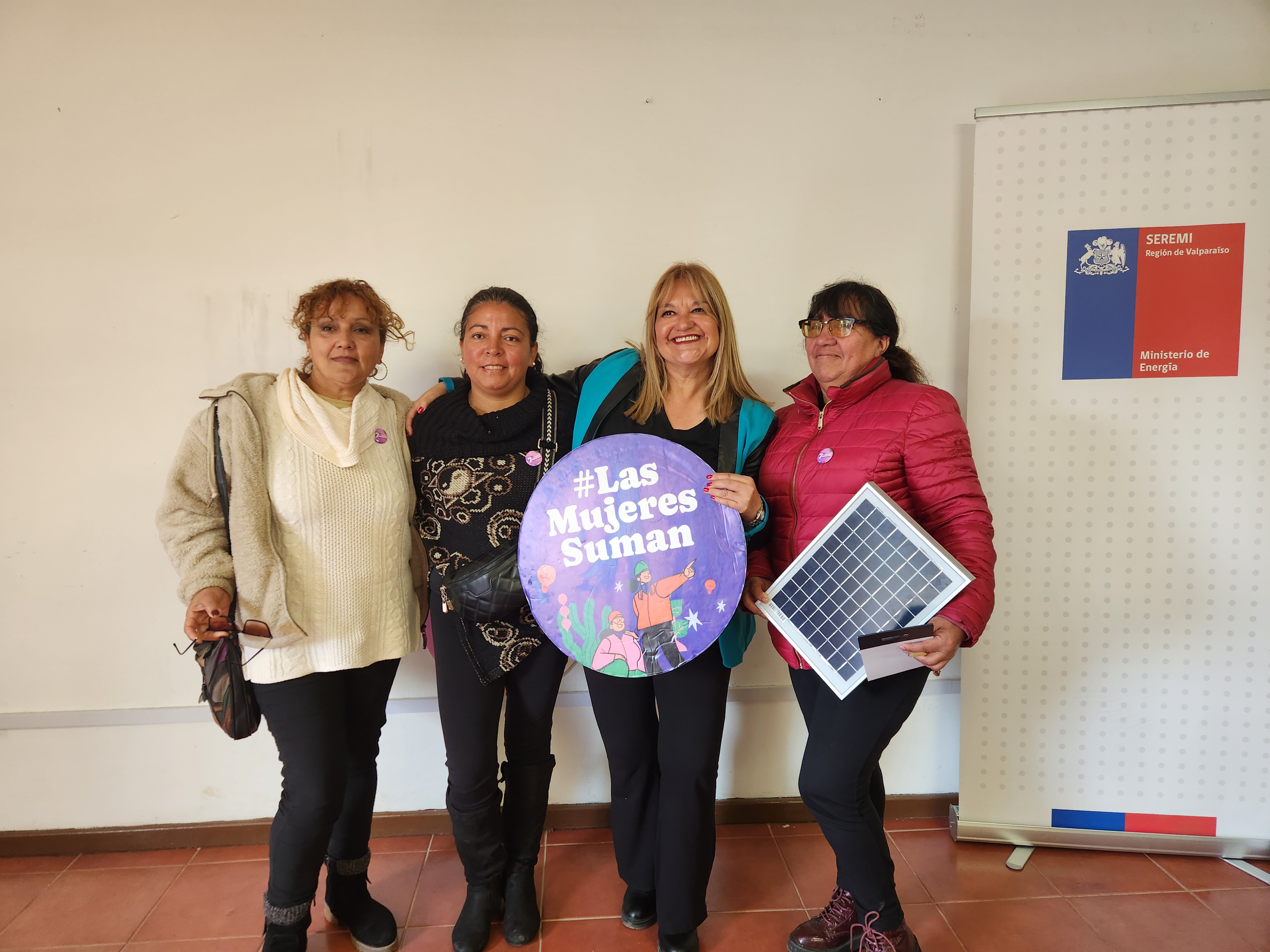 Programa Futura: 80 mujeres de Quintero y Puchuncaví se capacitan en instalación de paneles fotovoltaicos