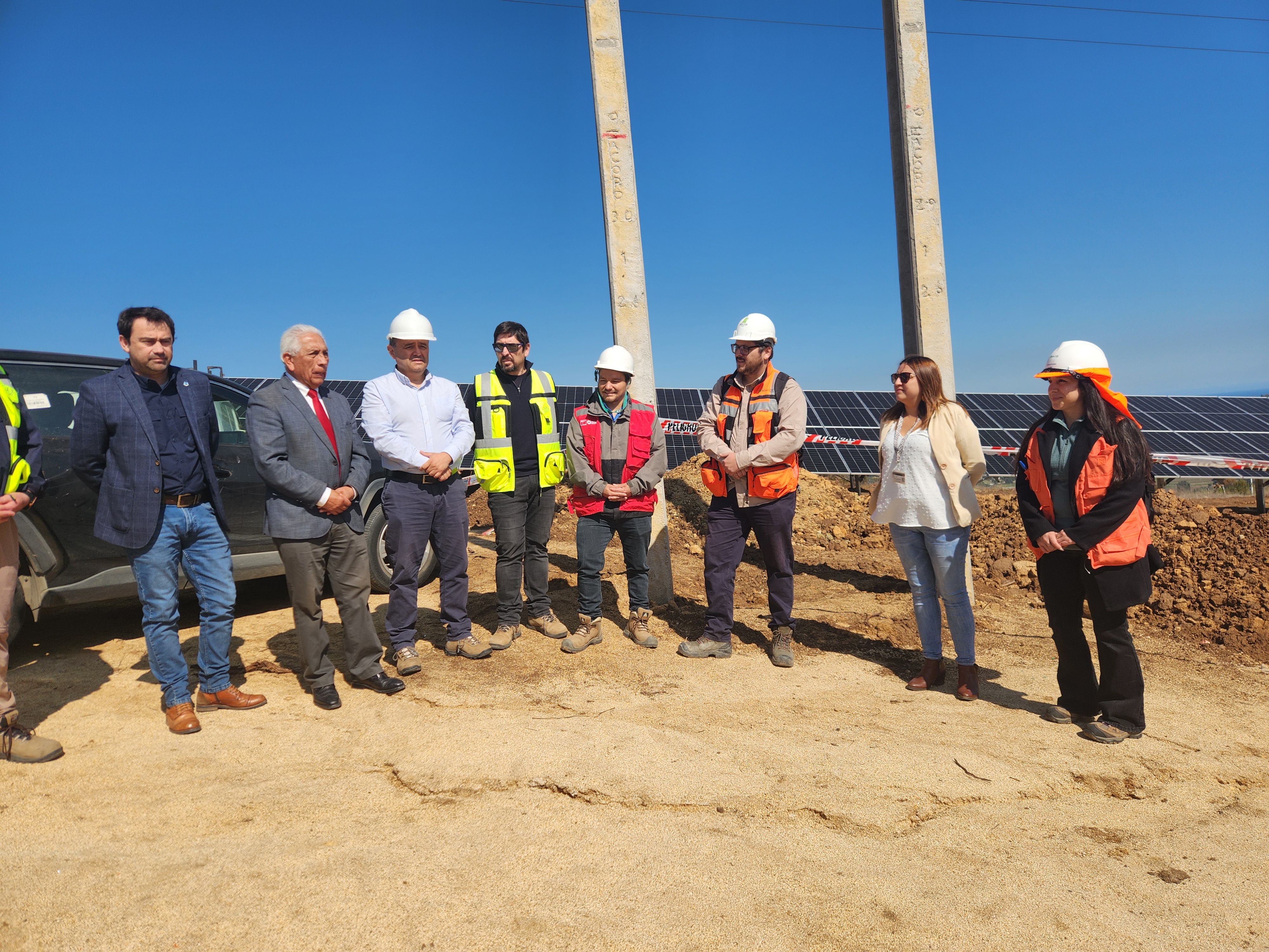Visita técnica confirma progreso del Parque Solar Comunitario que apoyará a más de 100 familias de San Antonio