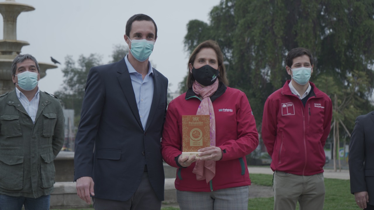  Ministro Jobet entrega Sello Comuna Energética a municipios 