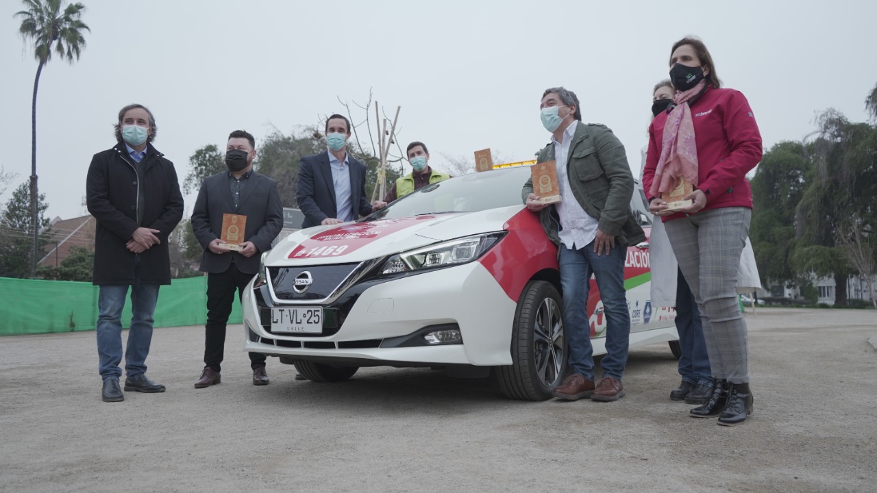  Ministro Jobet entrega Sello Comuna Energética a municipios 