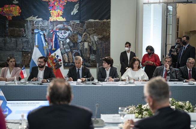 Ministro Huepe firma declaración de integración y cooperación energética con el Ministerio de Economía de Argentina Ministro Huepe firma declaración de integración y cooperación energética con el Ministerio de Economía de Argentina