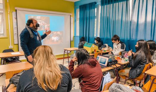  Estudiantes de Corral reciben charla con enfoque de género para fomentar su inserción a carreras del sector energético