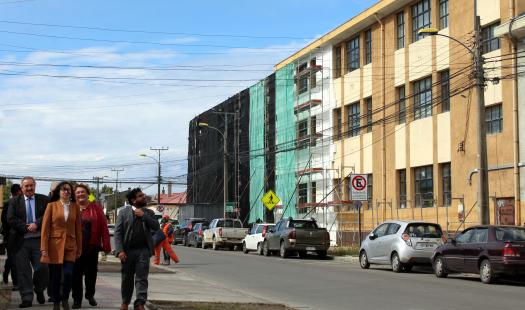 Ministro (s) de Energía destacó avances de implementaciones en eficiencia energética y energías renovables del Liceo Luis Alberto Barrera de Punta Arenas