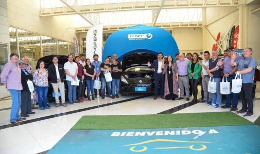 Exitoso Test Drive en Valdivia: Ministerio de Energía presenta nuevo modelo de vehículo eléctrico