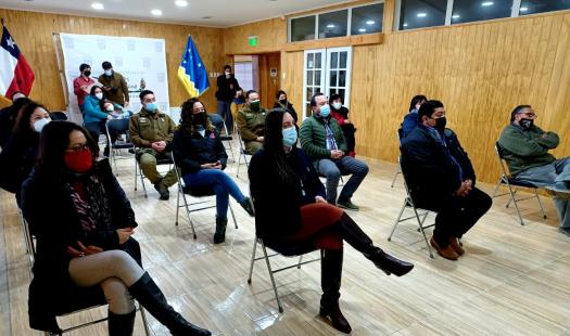 48 familias de Torres del Paine finalizan programa para la educación energética en el hogar “Vivo Eficiente”