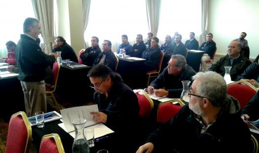 Capacitan a funcionarios del sector público en conducción eficiente en La Serena