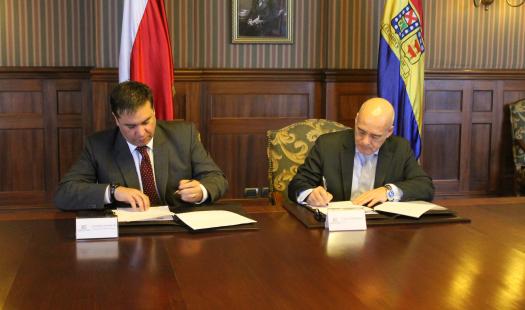 Seremi de Energía firma convenio de cooperación con Universidad Federico Santa María