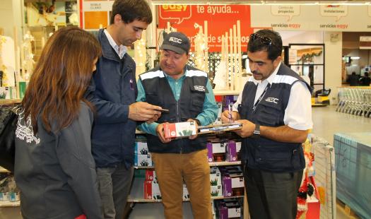 Autoridades llaman a la compra responsable de luces y guirnaldas de Navidad