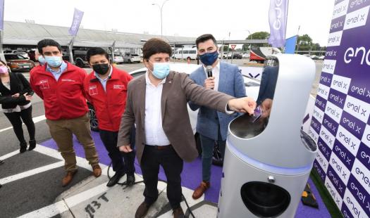 Subsecretario de Energía inaugura infraestructura de carga para autos eléctricos en Aeropuerto Carriel Sur de Concepción