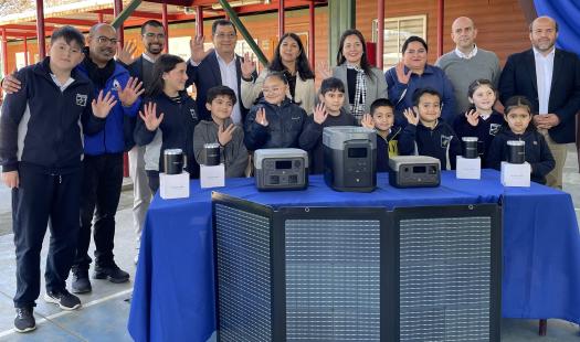 Donación público- privada permitirá a escuela de Santa Juana instalar paneles fotovoltaicos y baterías sustentables
