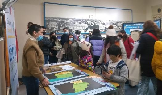 Seremi de Energía realiza difusión de material educativo en Museo Marítimo y Naval de Punta Arenas