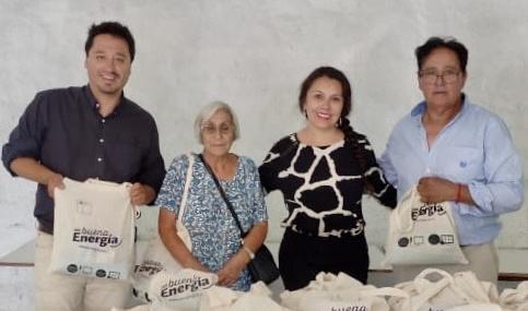 Vecinos de Santa Rosa de Huara en Iquique reciben kits eficientes 