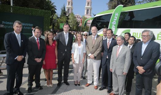 Ministra de Energía viajó entre Santiago y Rancagua en el primer bus eléctrico interurbano del país 
