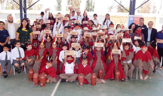 Alumnos de escuelas rurales del Choapa se benefician con 360 pack de ampolletas LED