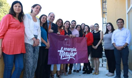 Constituyen Mesa Público - Privada para fomentar la inserción de la mujer en el sector energía