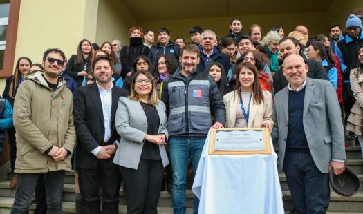 Ministro de Energía inaugura la obra más grande del programa “Mejor Escuela” en Ancud