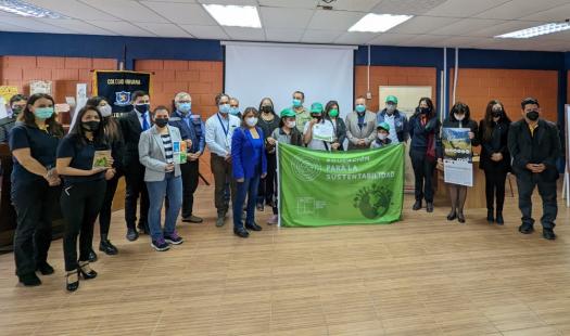 Liceos de la región reciben certificación ambiental