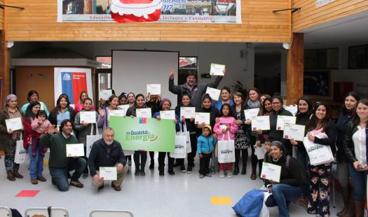 Mujeres de Puerto Chacabuco se convierten en embajadoras de la Eficiencia Energética