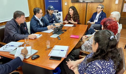 Diálogo con dirigentes sociales de Iquique y Hospicio sobre el servicio eléctrico