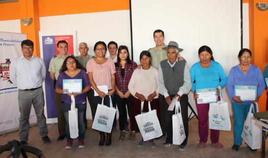 Familias de Huara conocen más sobre la energía