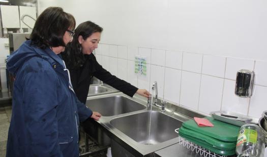 Liceo técnico de Valdivia funcionará con energía solar para generar agua caliente