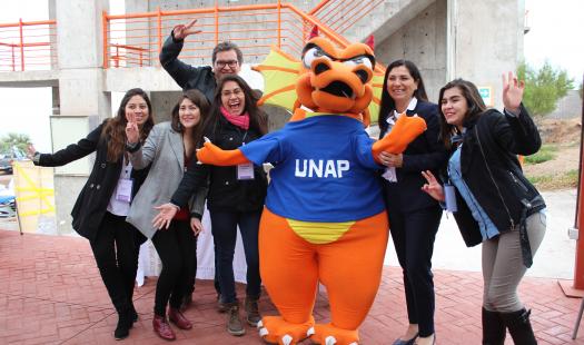 Estudiantes de Alto Hospicio participan en jornada científica 
