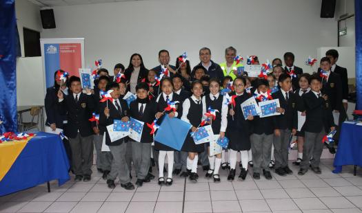 Entregan recomendaciones de seguridad a alumnos de Alto Hospicio