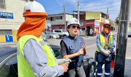 Comienza retiro de cables en desuso en Iquique 