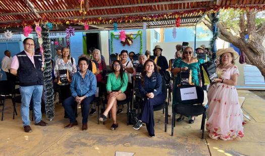 Capacitación y entrega de kits fortalecen la seguridad energética de adultos mayores en Pica